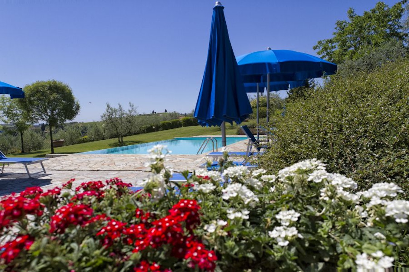 Farm Holidays in Montespertoli in Chianti: Apartments for Holiday